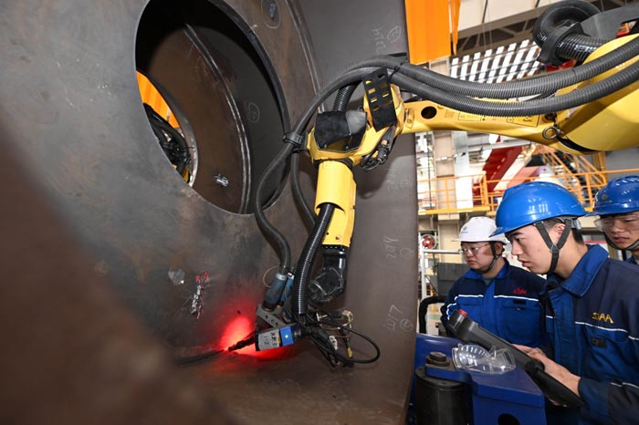 智能引領(lǐng)深藍(lán) 我國(guó)首個(gè)海洋油氣裝備制造“智能工廠”全面投產(chǎn)